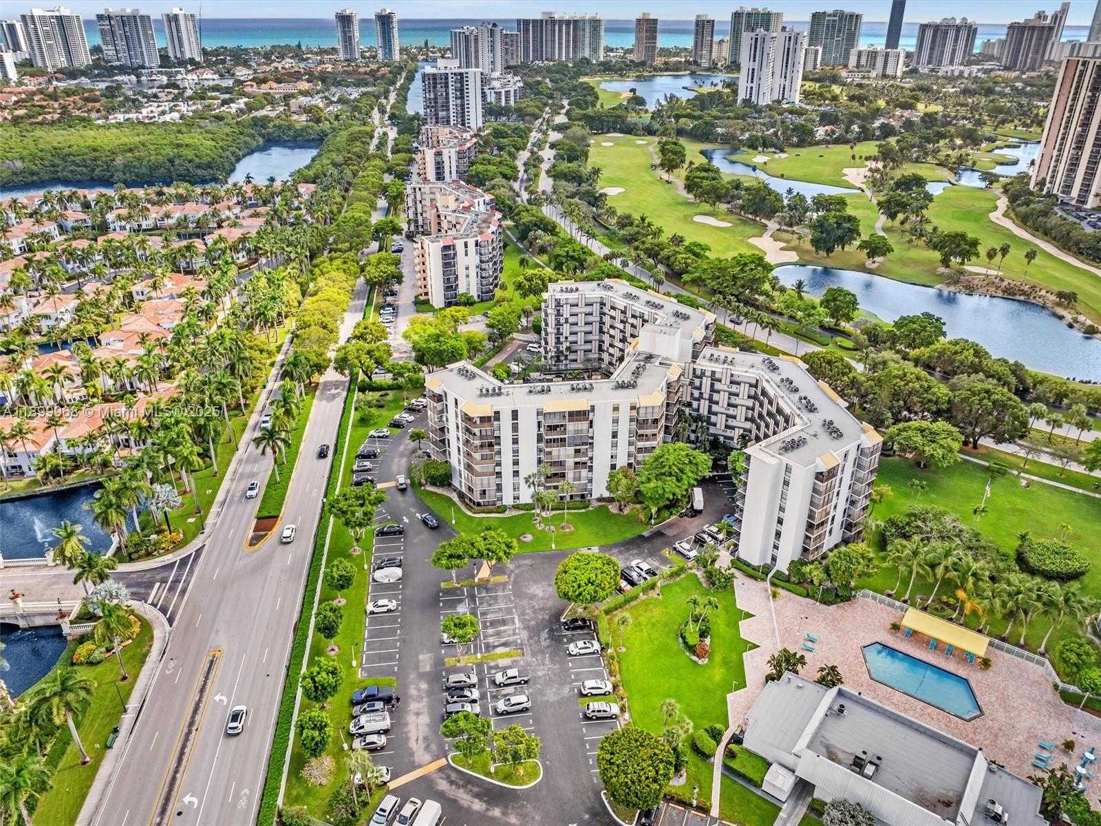 Small Image of 20500 WEST COUNTRY CLUB DR #203, Aventura Number 43