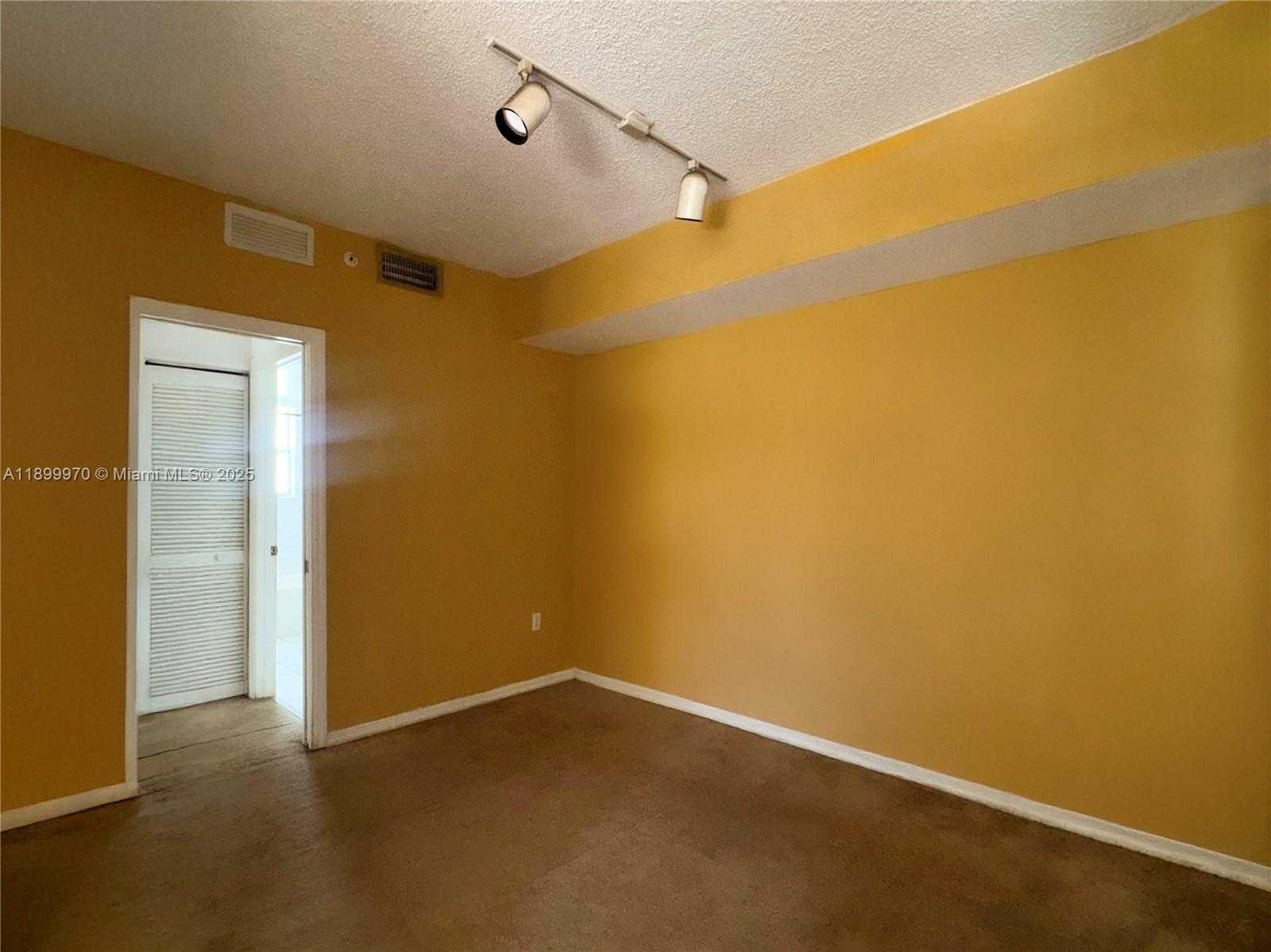 Small Image of 2440 EAST PRESERVE WAY #208, Miramar Number 14