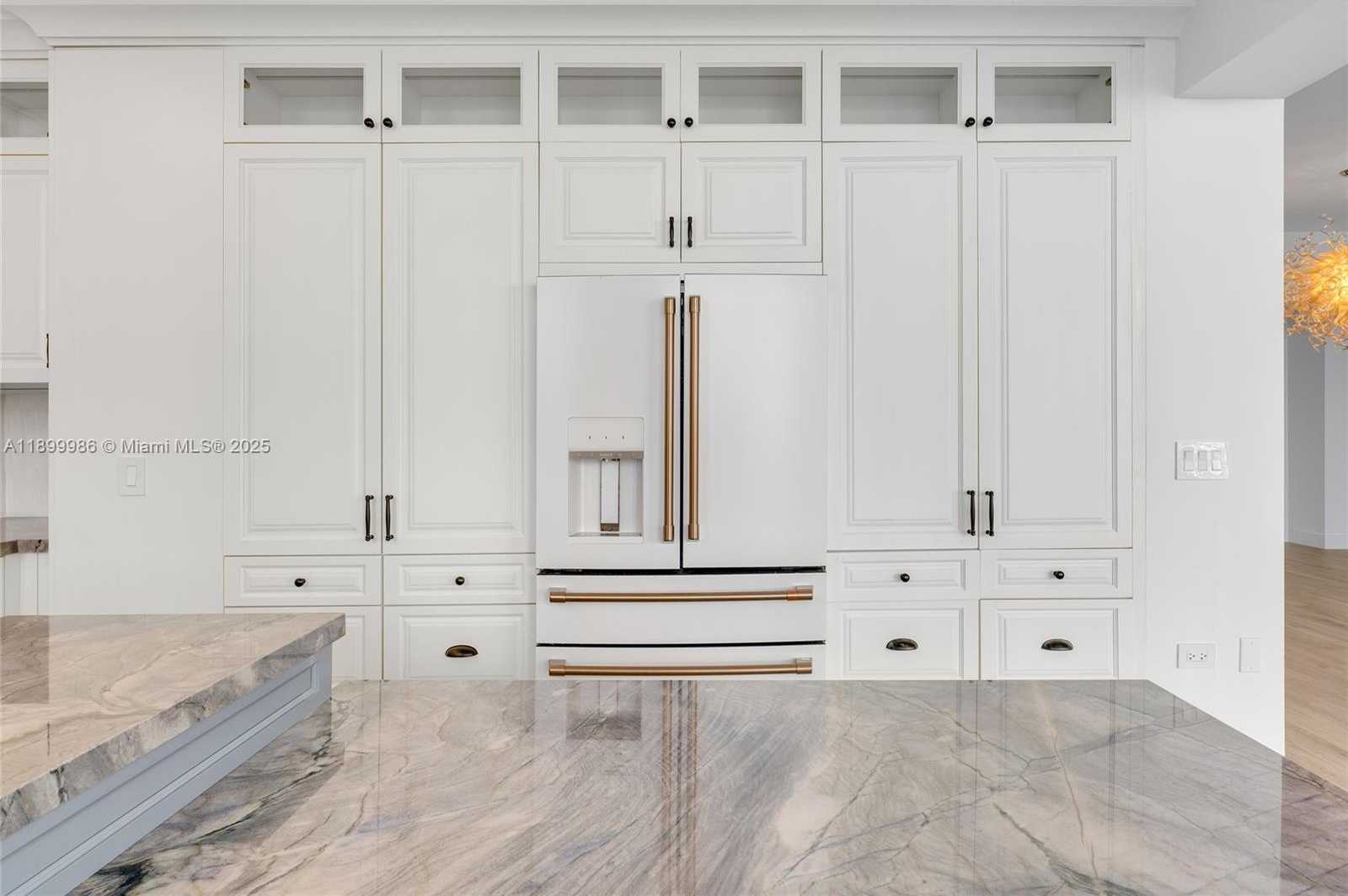 Small Image of 848 BRICKELL KEY DR #204, Miami Number 17