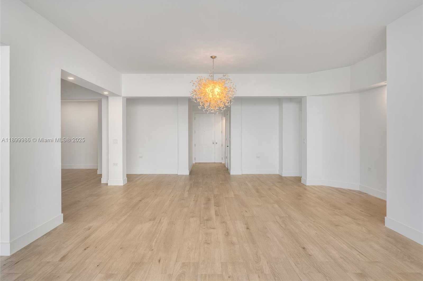 Small Image of 848 BRICKELL KEY DR #204, Miami Number 19