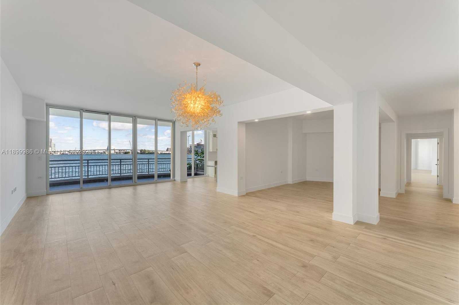 Small Image of 848 BRICKELL KEY DR #204, Miami Number 2