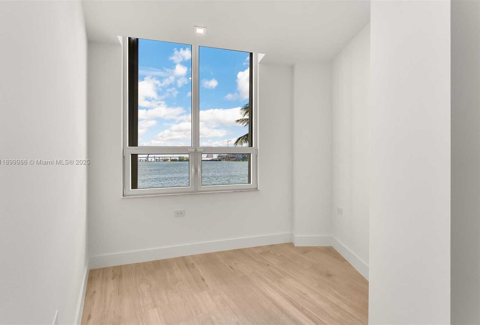 Small Image of 848 BRICKELL KEY DR #204, Miami Number 25