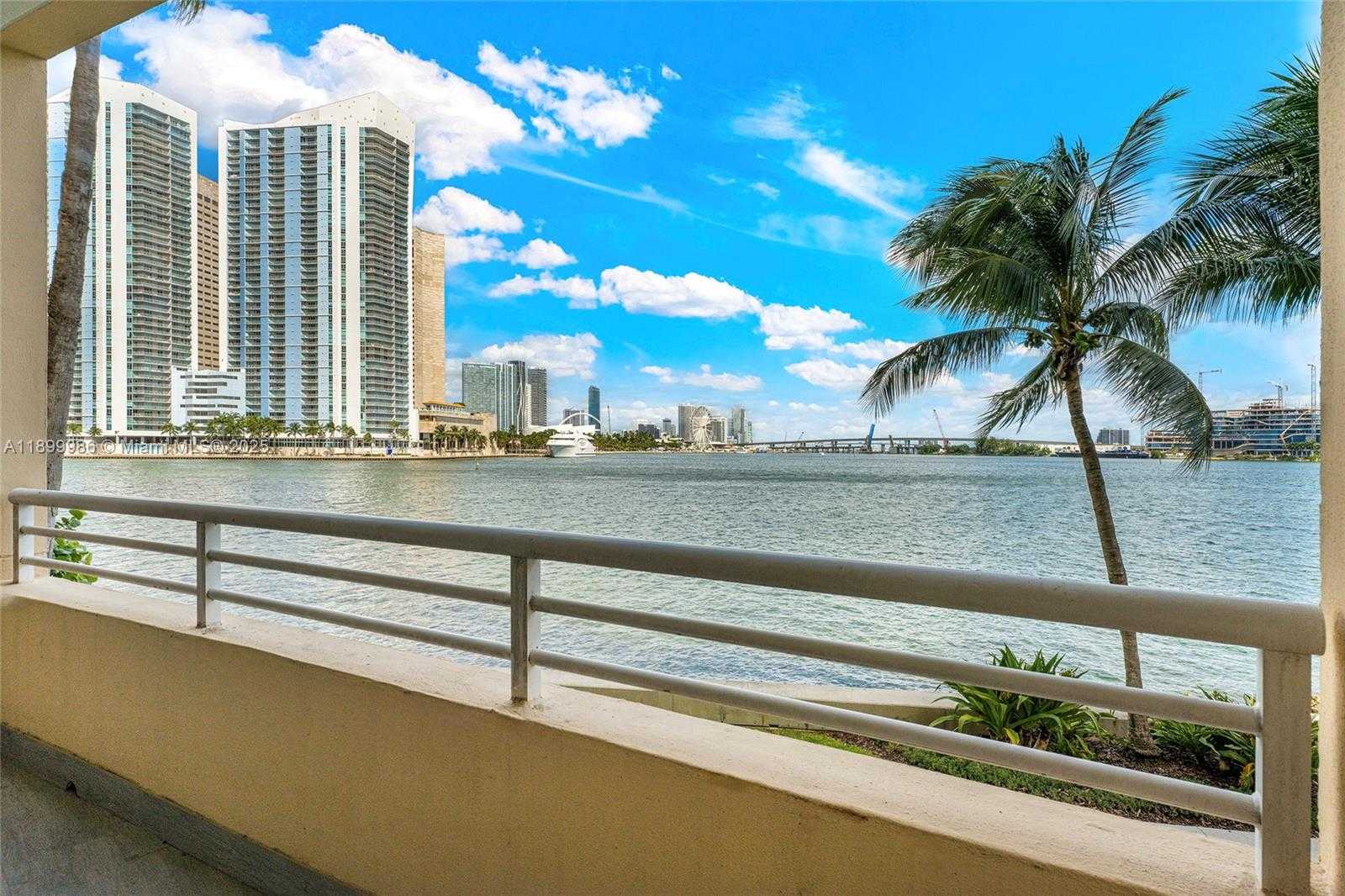 Small Image of 848 BRICKELL KEY DR #204, Miami Number 27