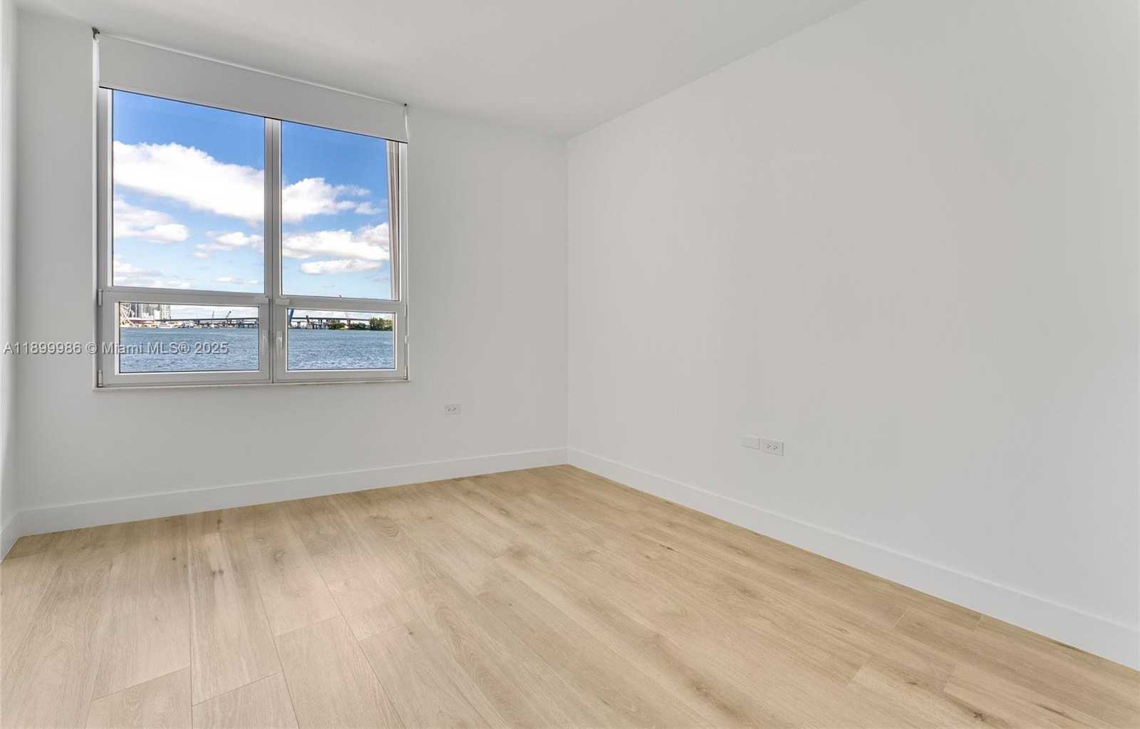 Small Image of 848 BRICKELL KEY DR #204, Miami Number 37