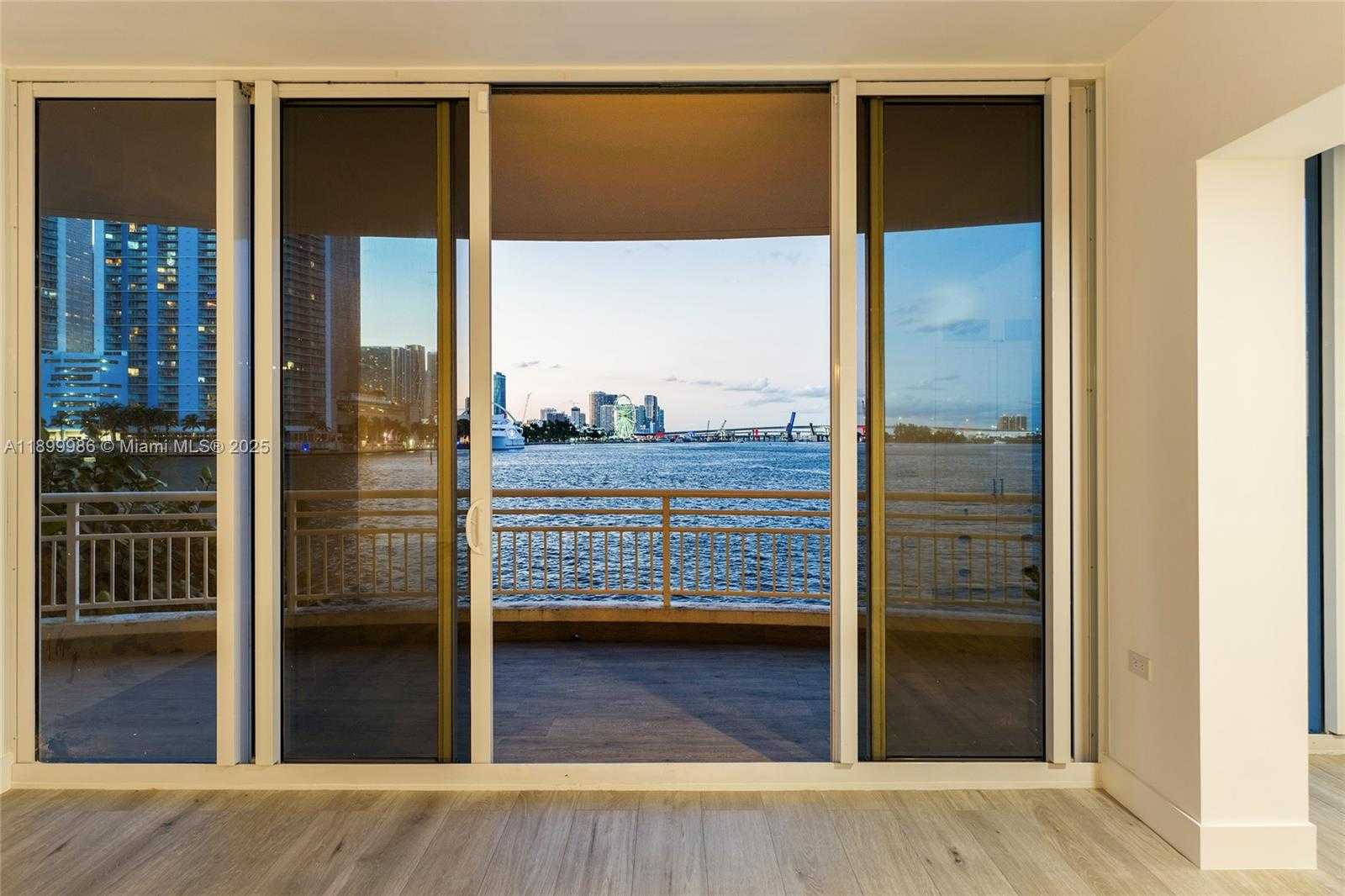 Small Image of 848 BRICKELL KEY DR #204, Miami Number 44