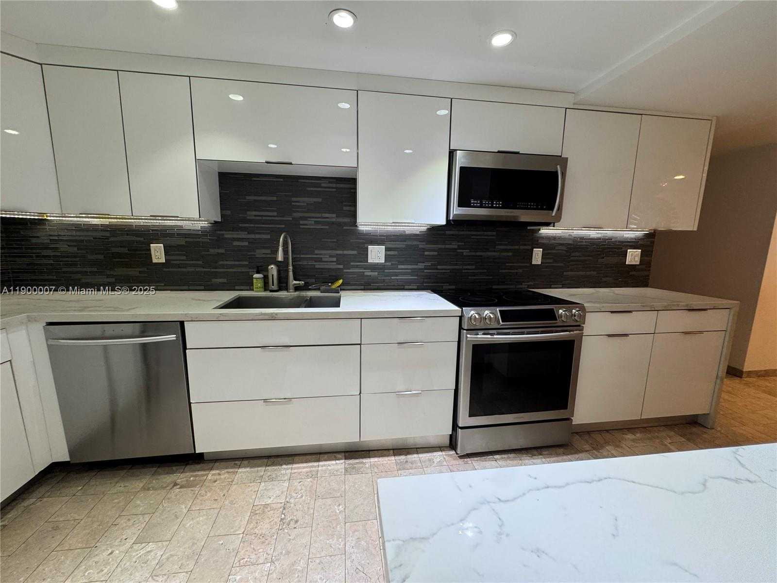 Small Image of Hallandale Beach Number 26