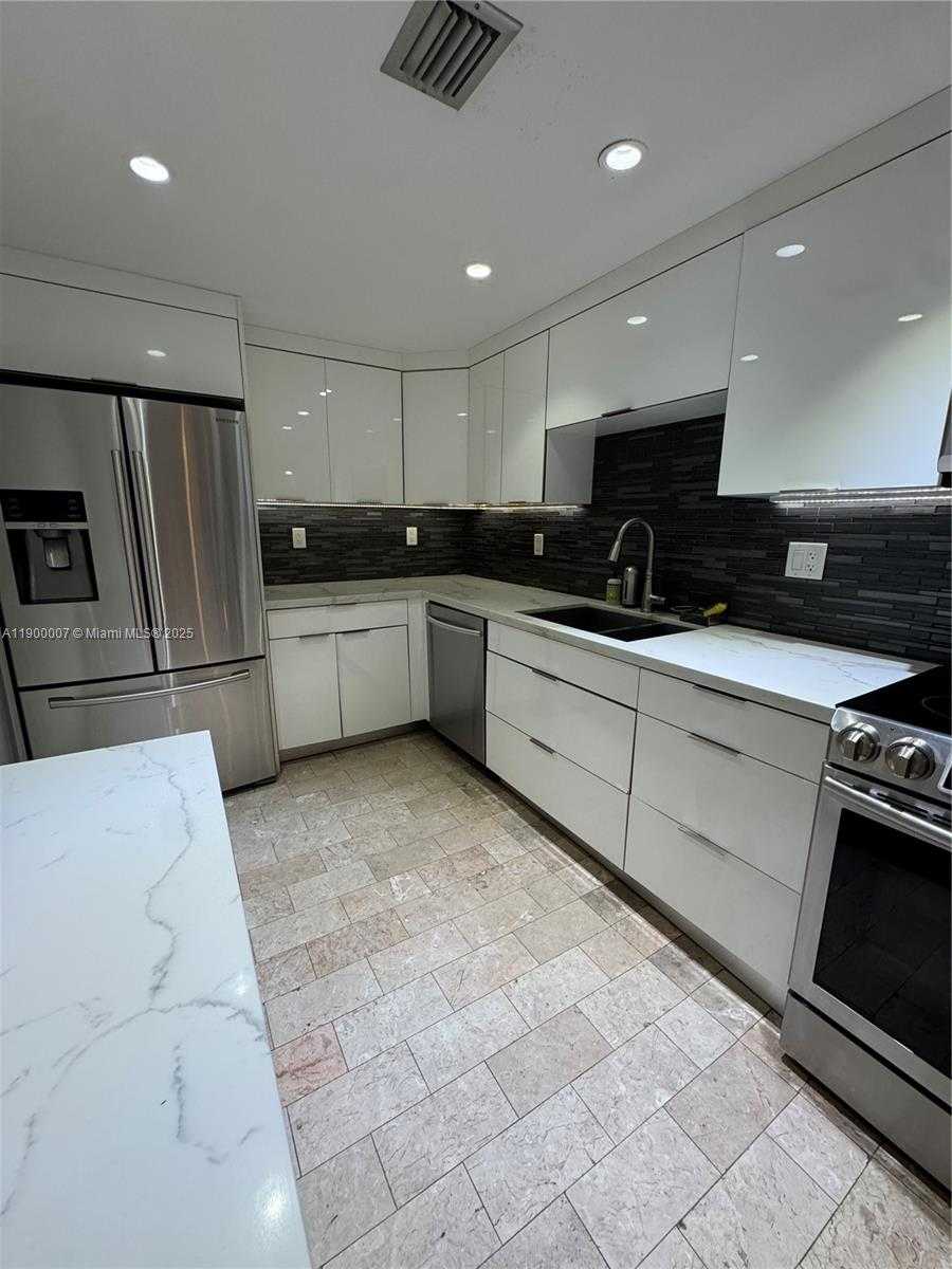 Small Image of Hallandale Beach Number 27