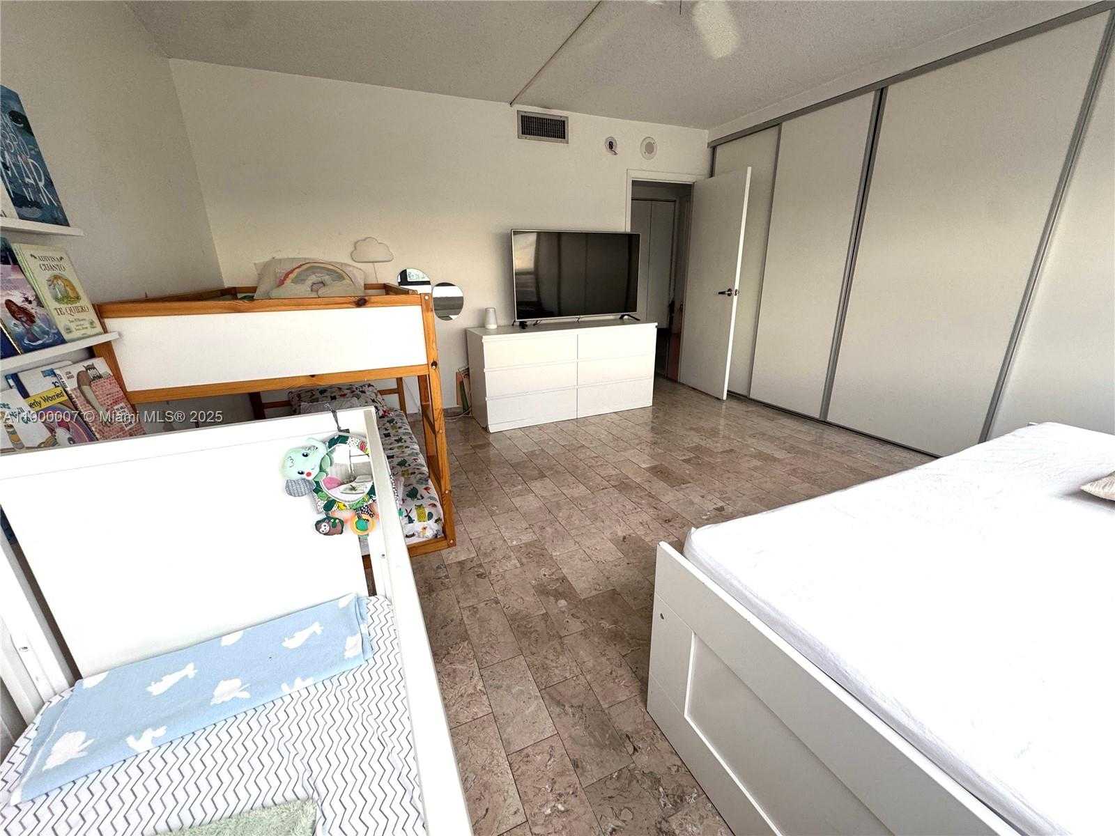 Small Image of Hallandale Beach Number 36