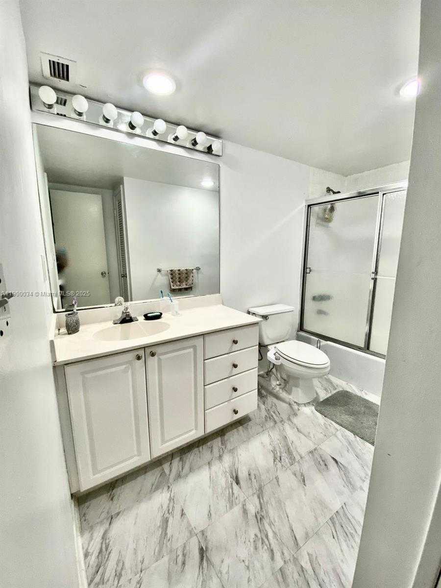 Small Image of 19370 COLLINS AVE #415, Sunny Isles Beach Number 16