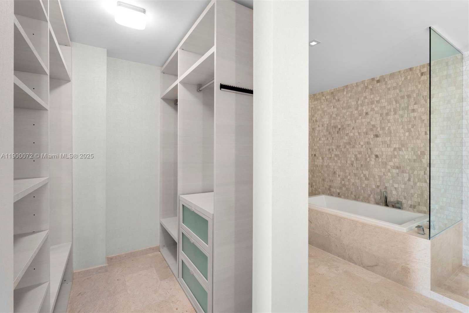 Small Image of 88 SOUTH WEST 7TH ST #3907, Miami Number 22