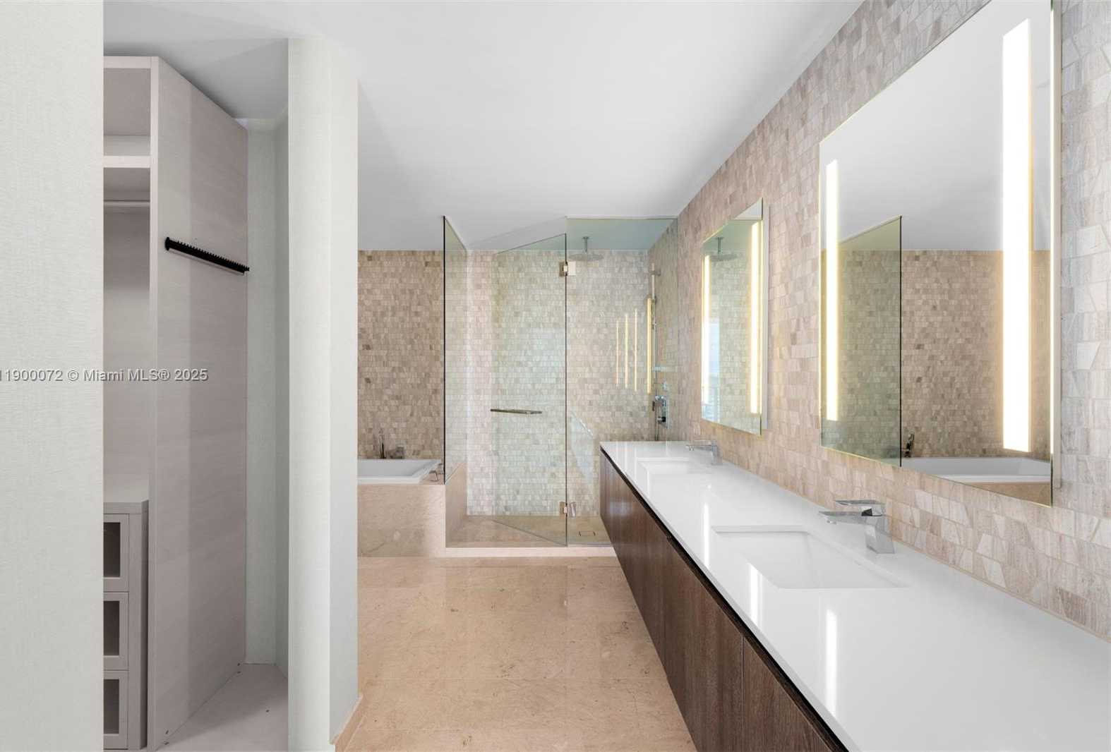 Small Image of 88 SOUTH WEST 7TH ST #3907, Miami Number 5