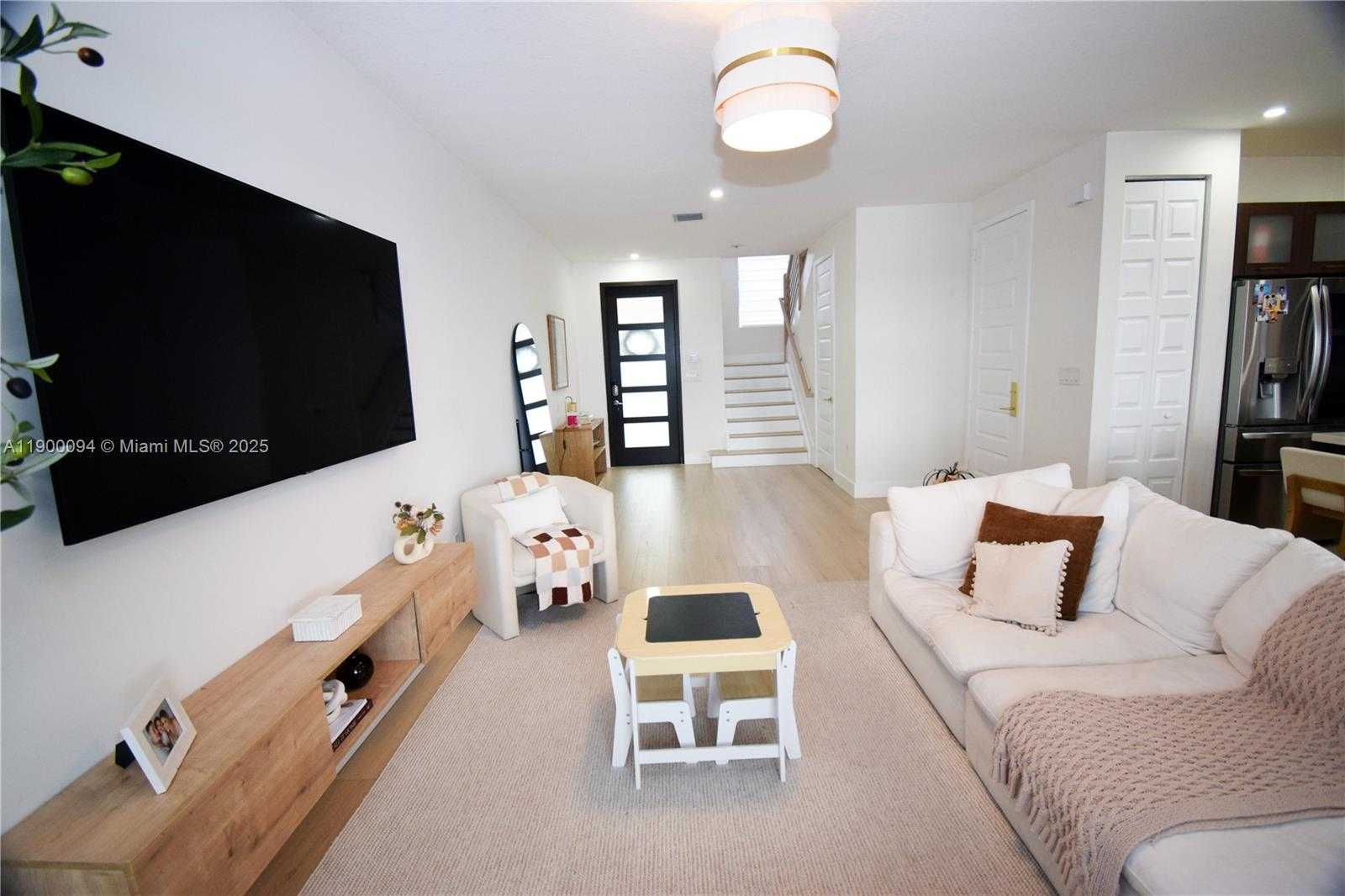 Small Image of 15593 NORTH WEST 91ST CT, Miami Lakes Number 10