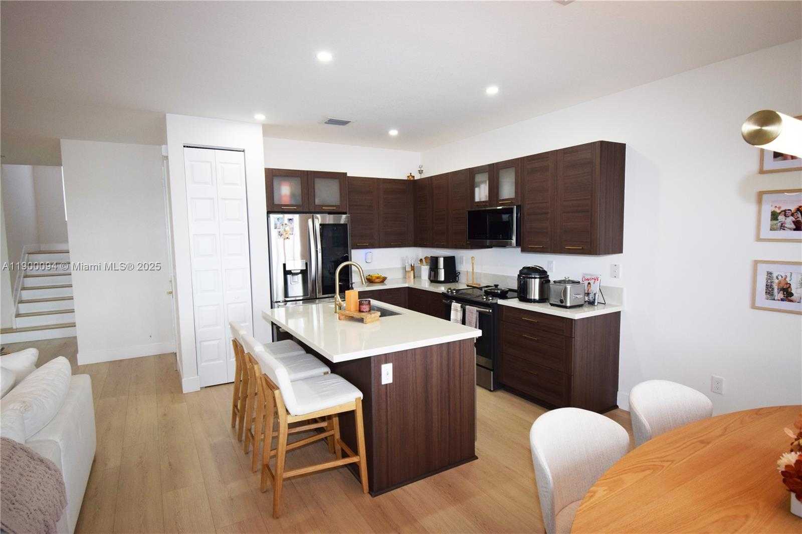 Small Image of 15593 NORTH WEST 91ST CT, Miami Lakes Number 19