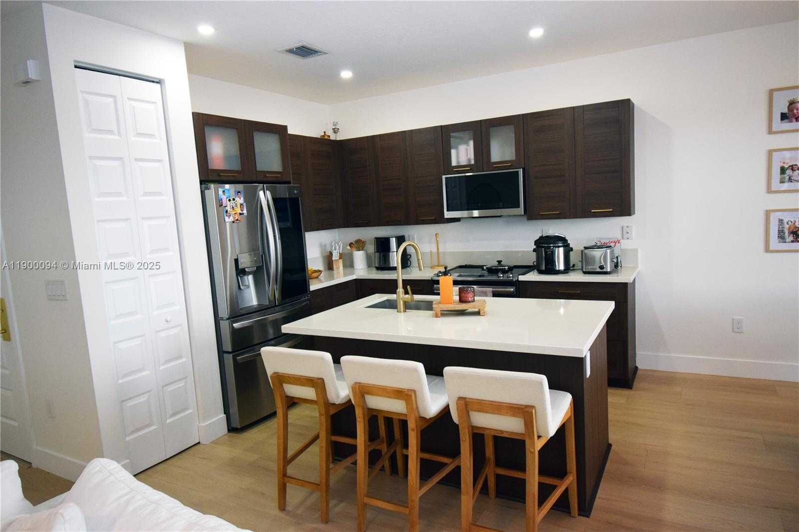 Small Image of 15593 NORTH WEST 91ST CT, Miami Lakes Number 23