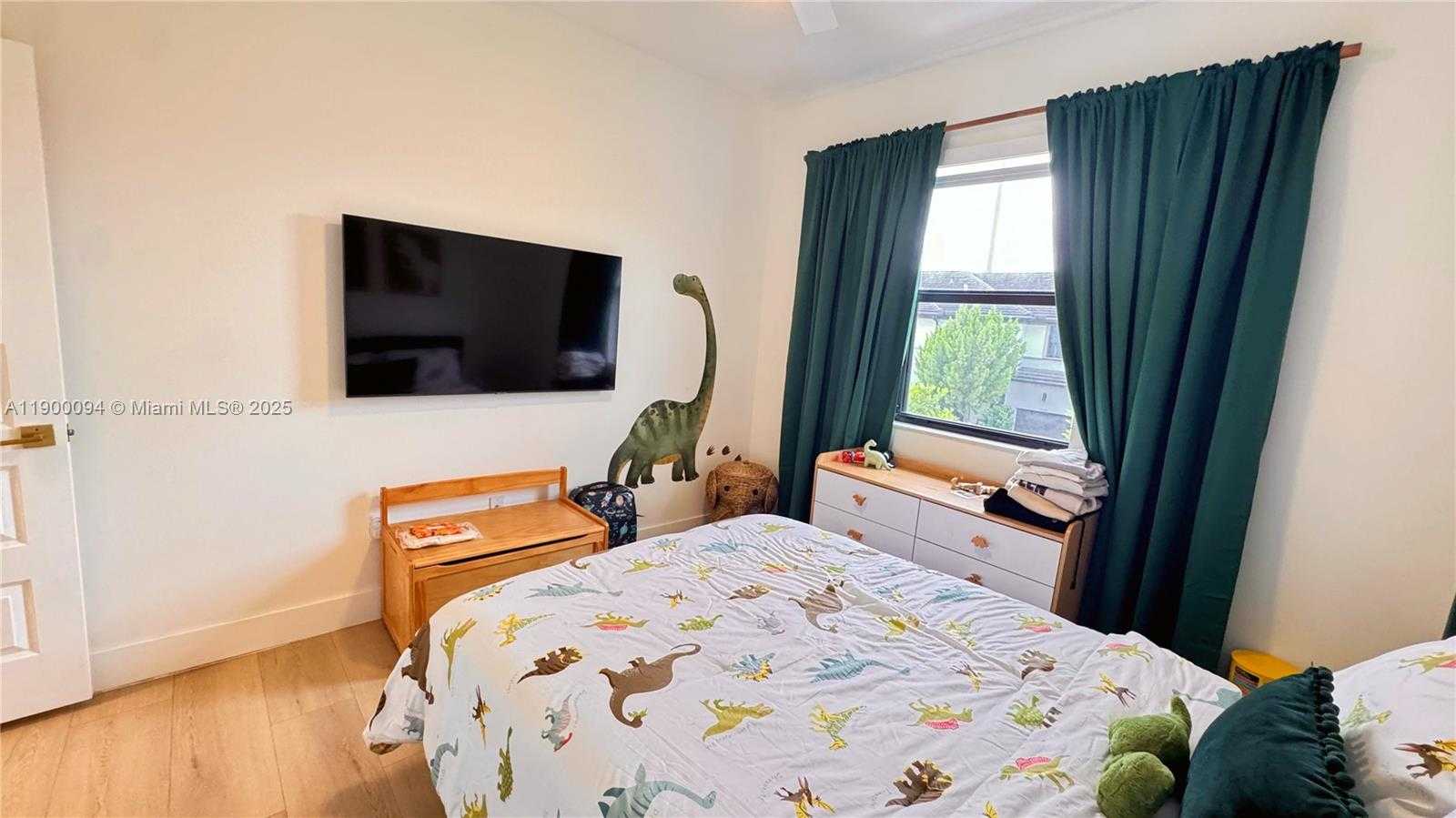 Small Image of 15593 NORTH WEST 91ST CT, Miami Lakes Number 27