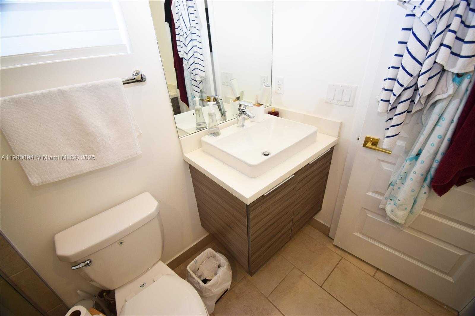 Small Image of 15593 NORTH WEST 91ST CT, Miami Lakes Number 31