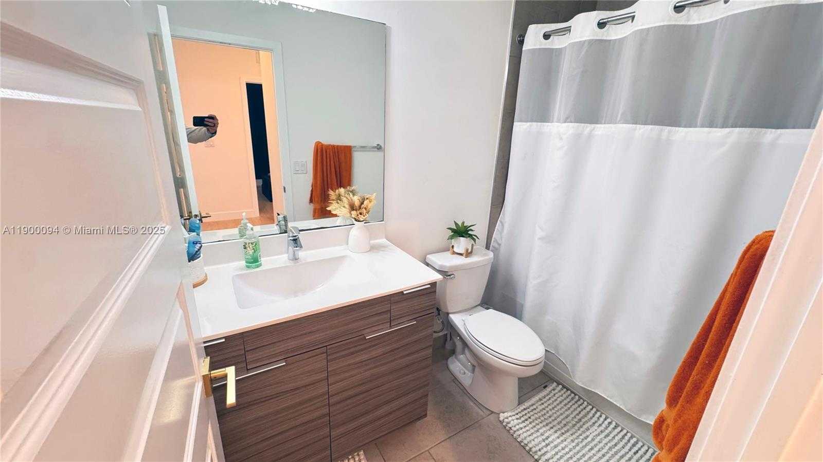 Small Image of 15593 NORTH WEST 91ST CT, Miami Lakes Number 39