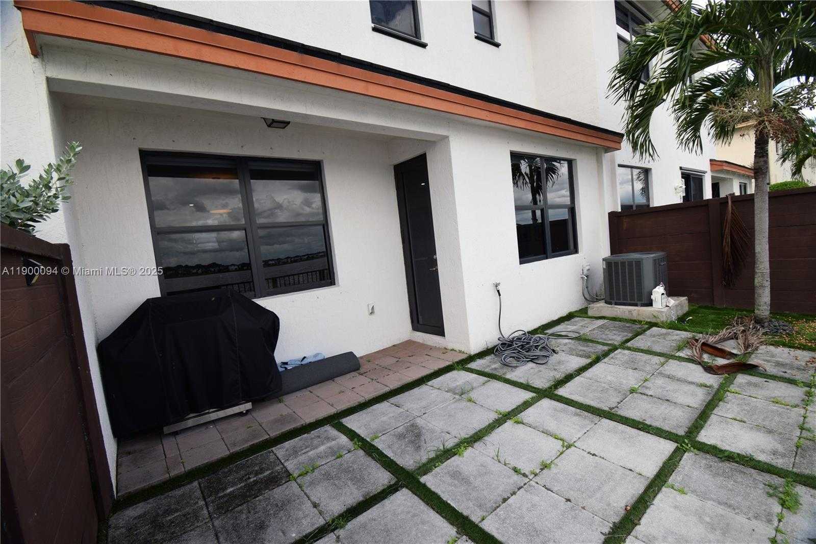 Small Image of 15593 NORTH WEST 91ST CT, Miami Lakes Number 49