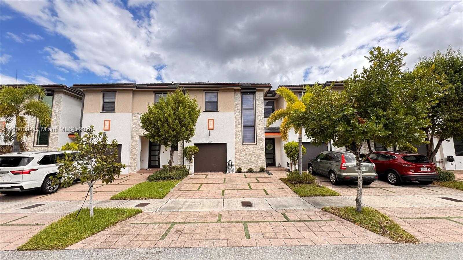 Small Image of 15593 NORTH WEST 91ST CT, Miami Lakes Number 7