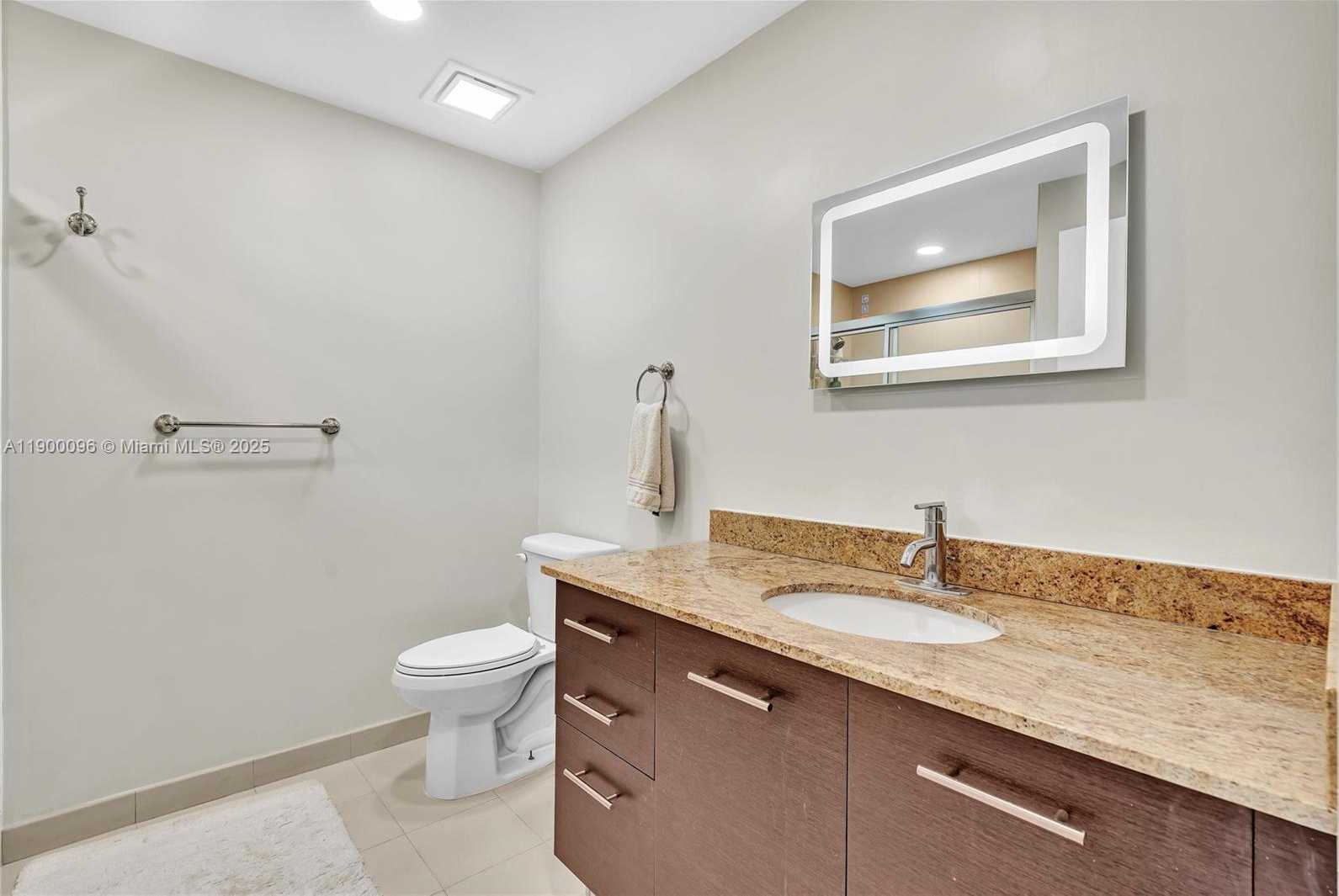 Small Image of 3029 NORTH EAST 188TH ST #503, Aventura Number 39