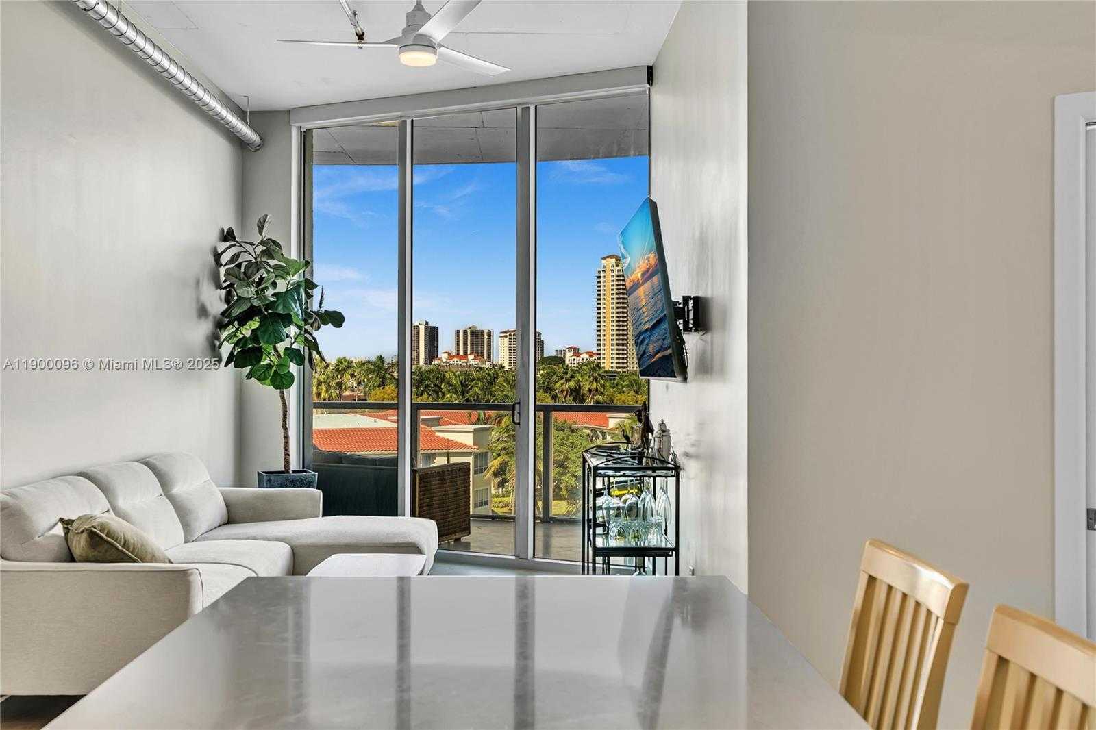 Small Image of 3029 NORTH EAST 188TH ST #503, Aventura Number 4