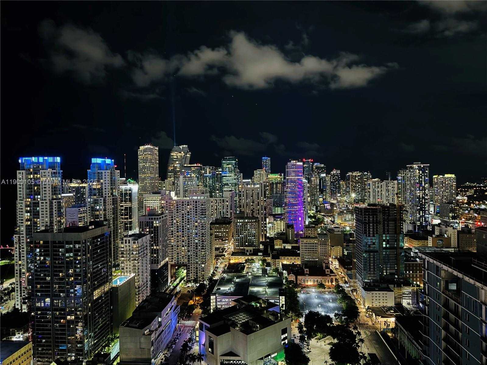 Small Image of 159 NE 6th St, Miami, FL 33132, USA Number 56