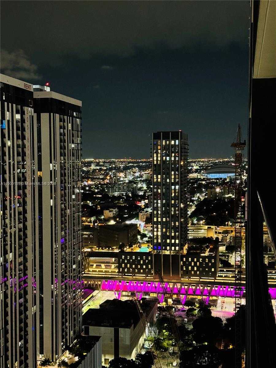 Small Image of 159 NE 6th St, Miami, FL 33132, USA Number 57