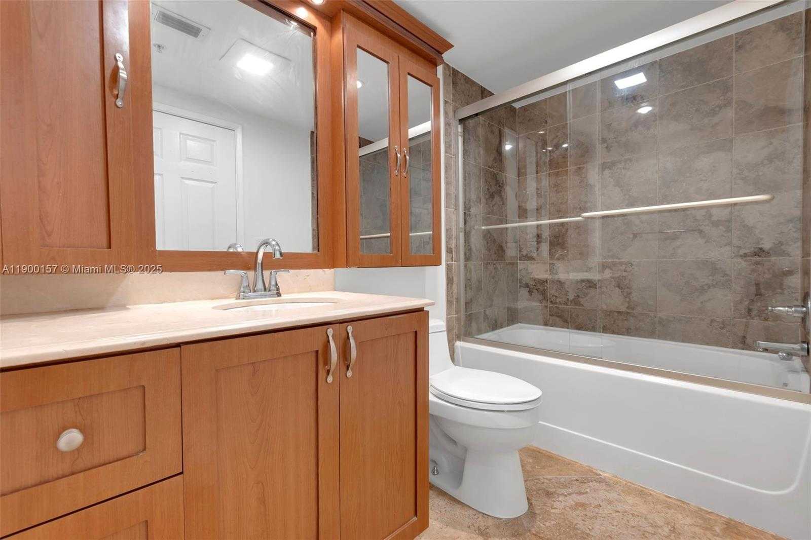 Small Image of 1900 VAN BUREN ST #206B, Hollywood Number 26