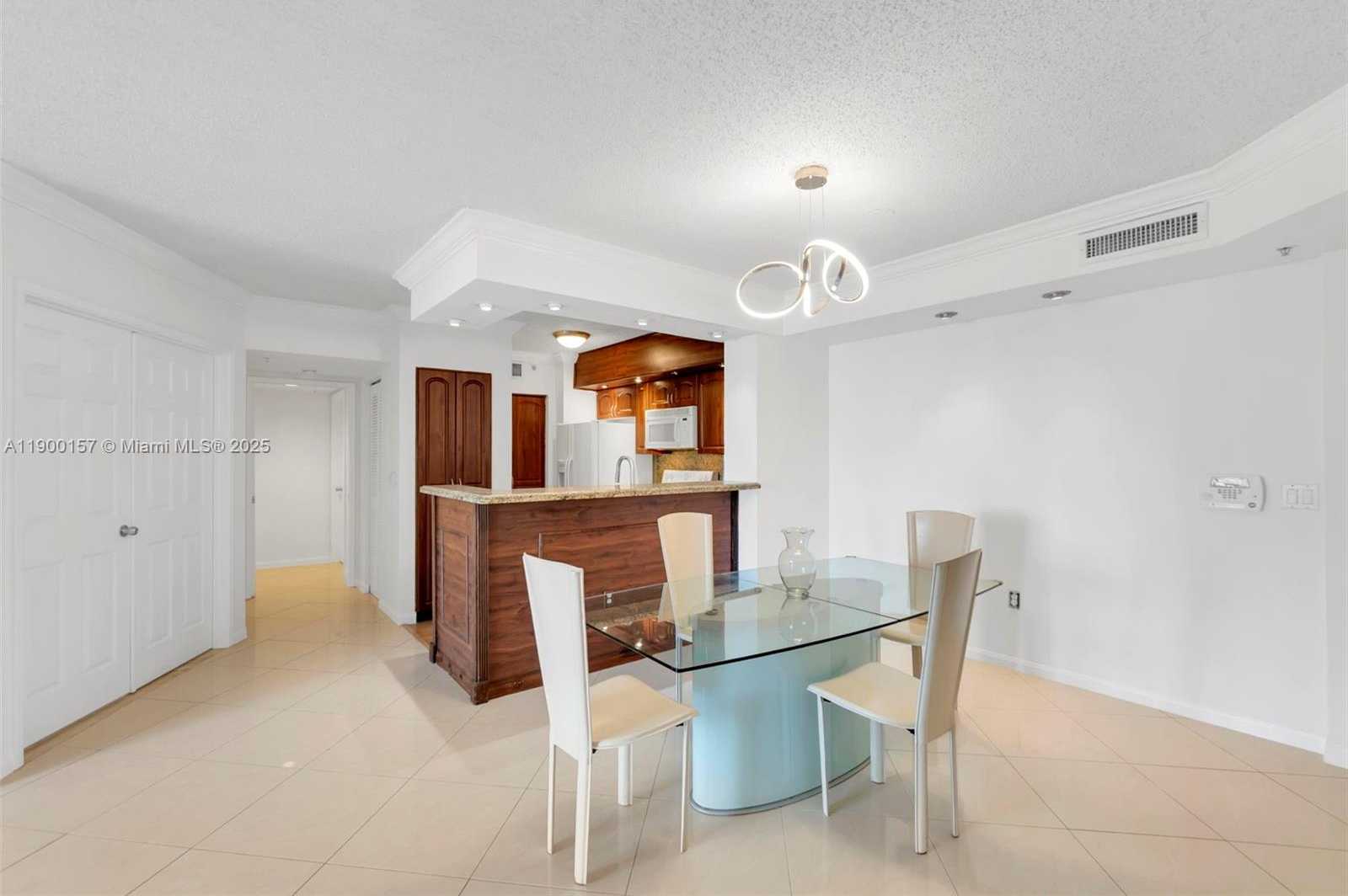 Small Image of 1900 VAN BUREN ST #206B, Hollywood Number 6