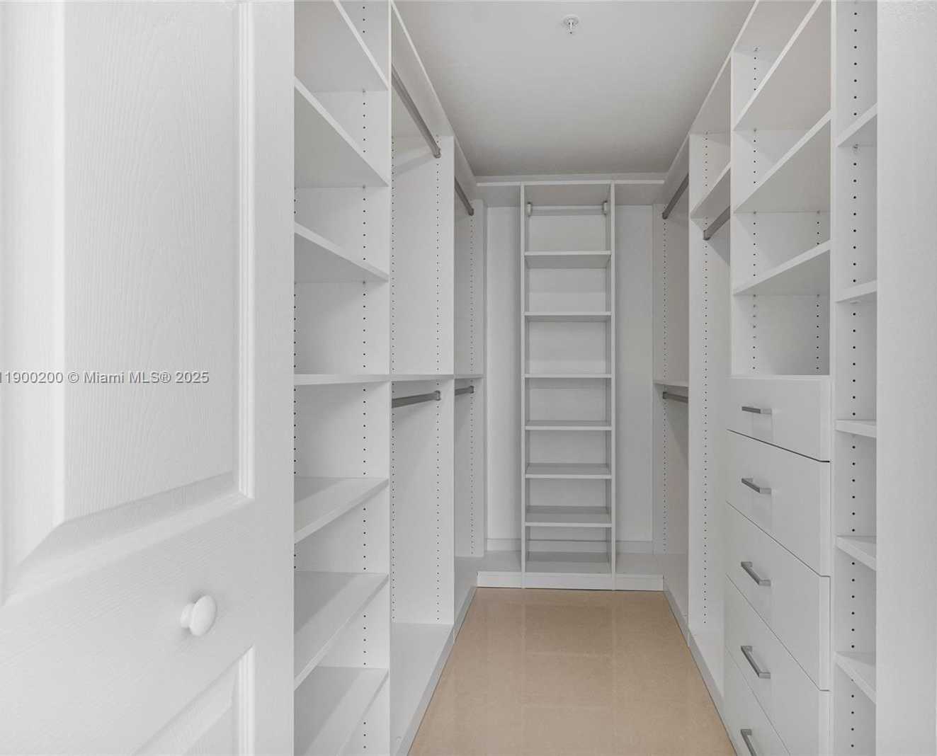 Small Image of 1155 BRICKELL BAY DR #PH202, Miami Number 14