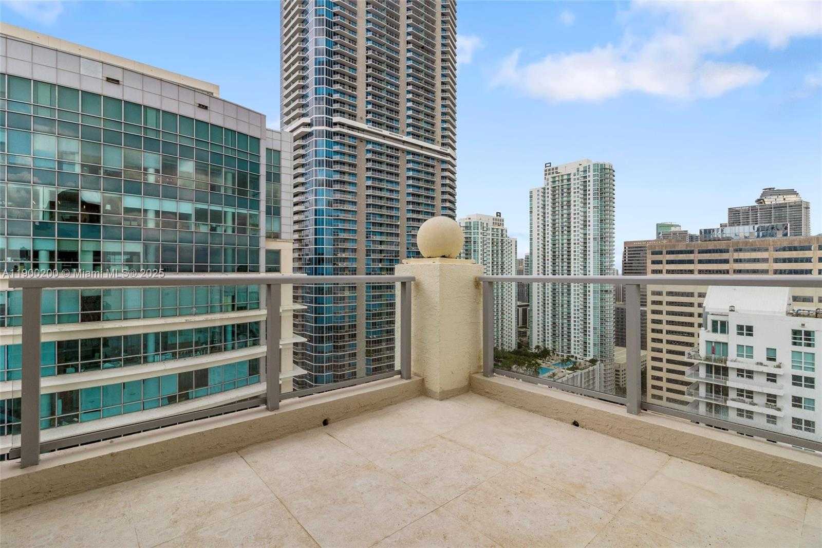 Small Image of 1155 BRICKELL BAY DR #PH202, Miami Number 16