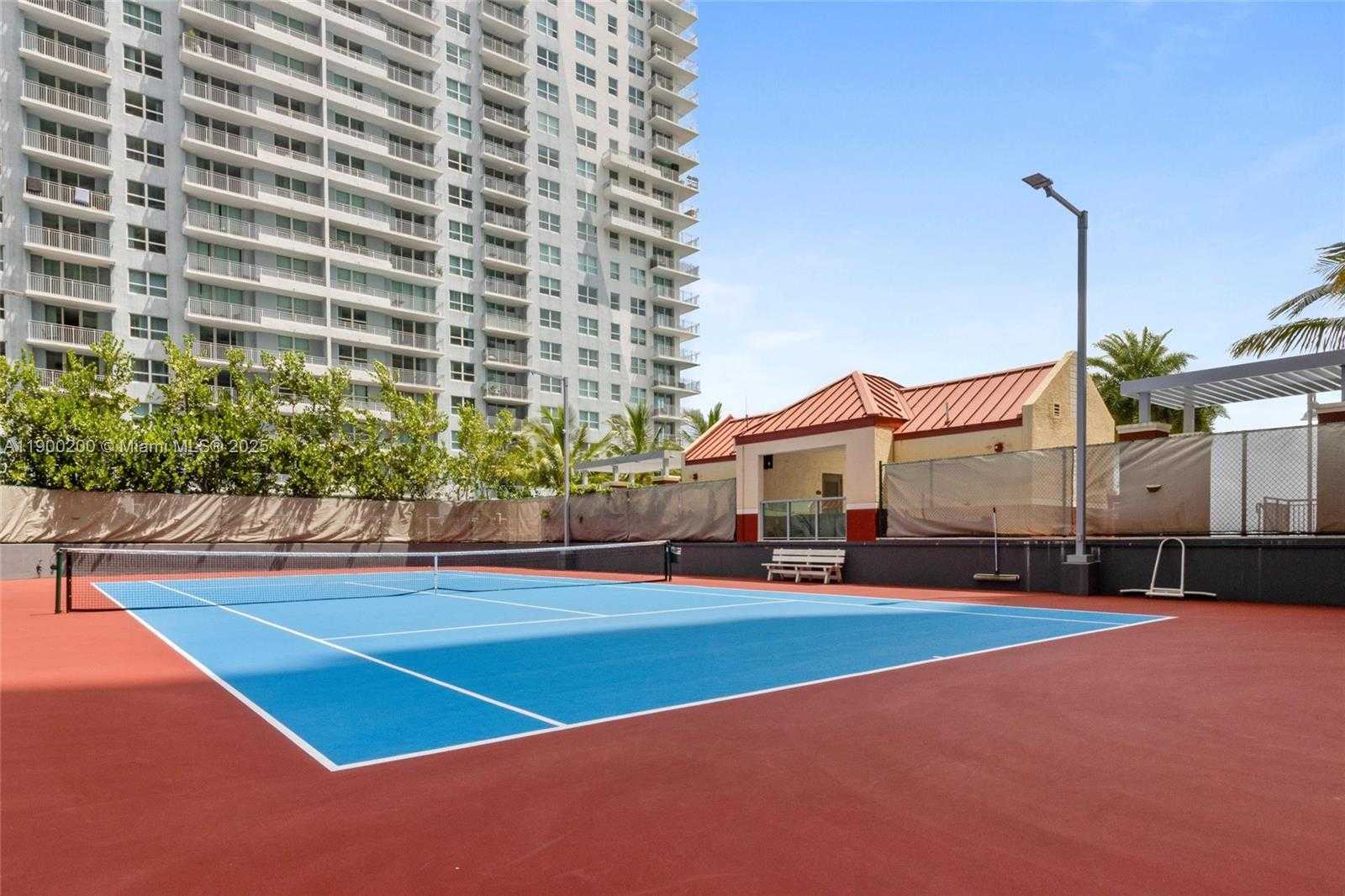 Small Image of 1155 BRICKELL BAY DR #PH202, Miami Number 18