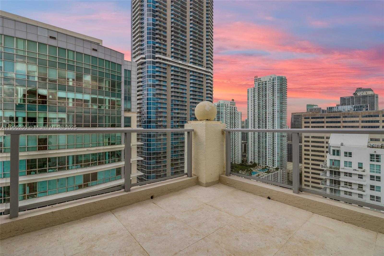 Small Image of 1155 BRICKELL BAY DR #PH202, Miami Number 22