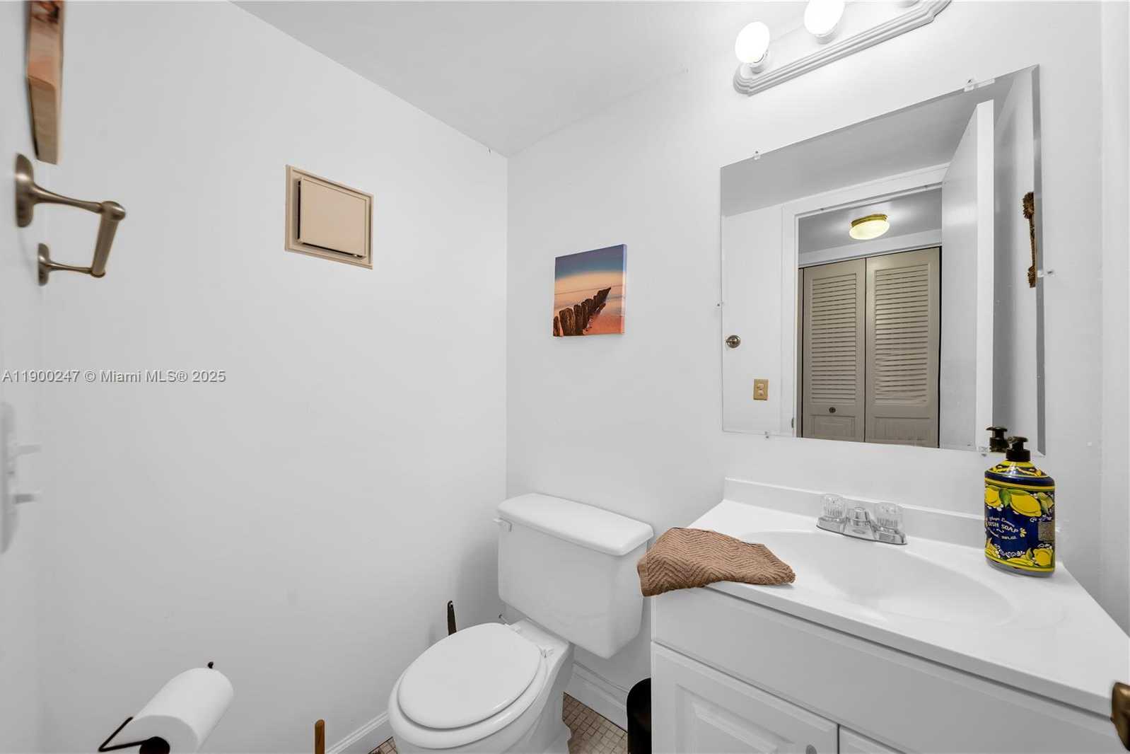 Small Image of 303 PRESTON H #303, Boca Raton Number 14