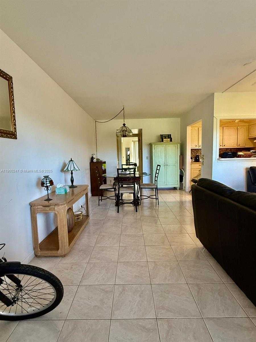 Small Image of 303 PRESTON H #303, Boca Raton Number 7