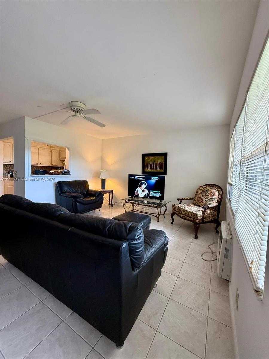 Small Image of 303 PRESTON H #303, Boca Raton Number 9