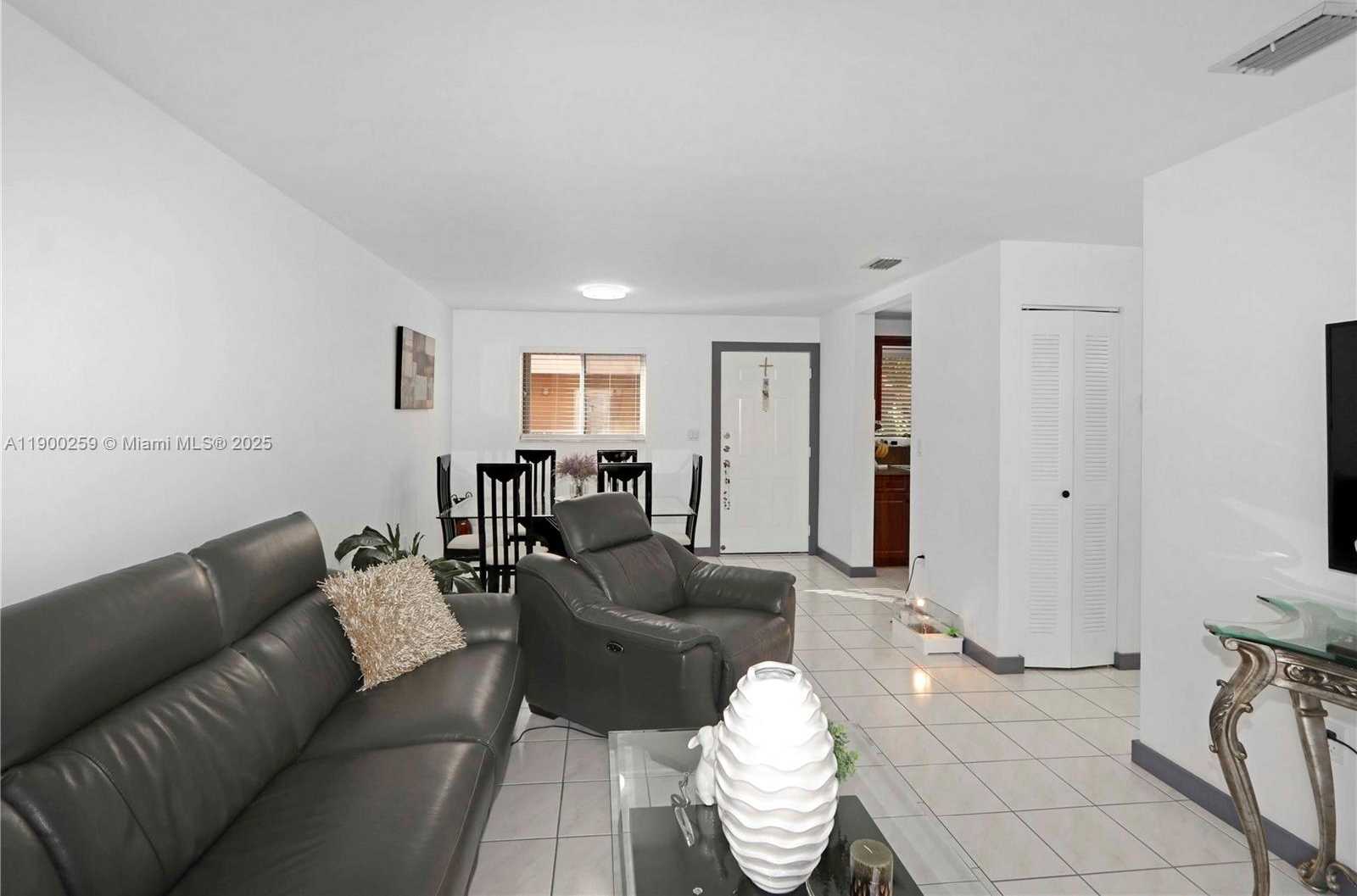 Small Image of 14901 SOUTH WEST 80TH ST #211, Miami Number 11