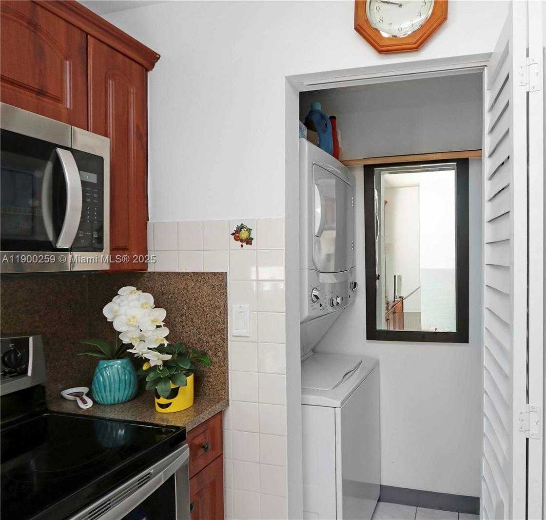 Small Image of 14901 SOUTH WEST 80TH ST #211, Miami Number 15