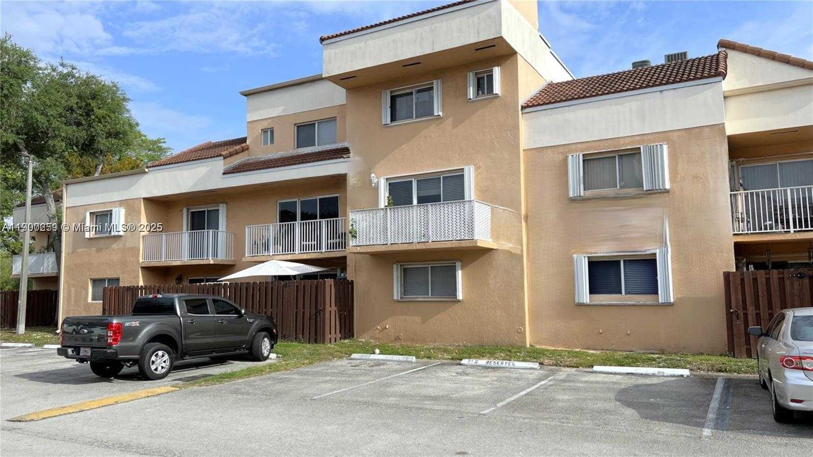 Small Image of 14901 SOUTH WEST 80TH ST #211, Miami Number 2