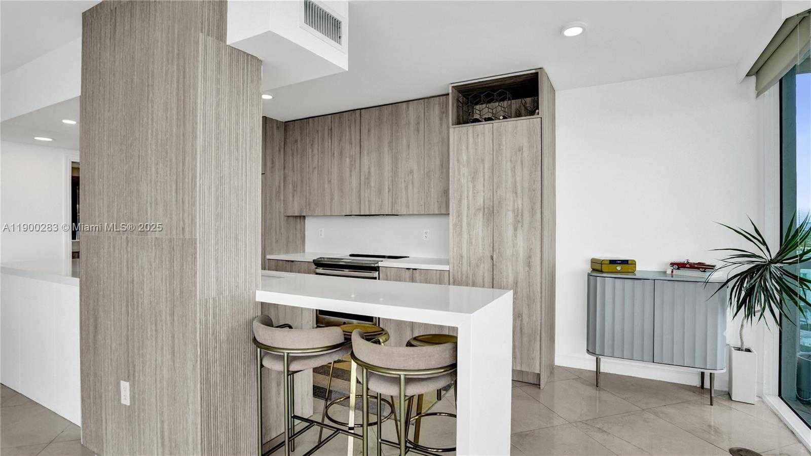 Small Image of 7330 OCEAN TER #20-B, Miami Beach Number 14