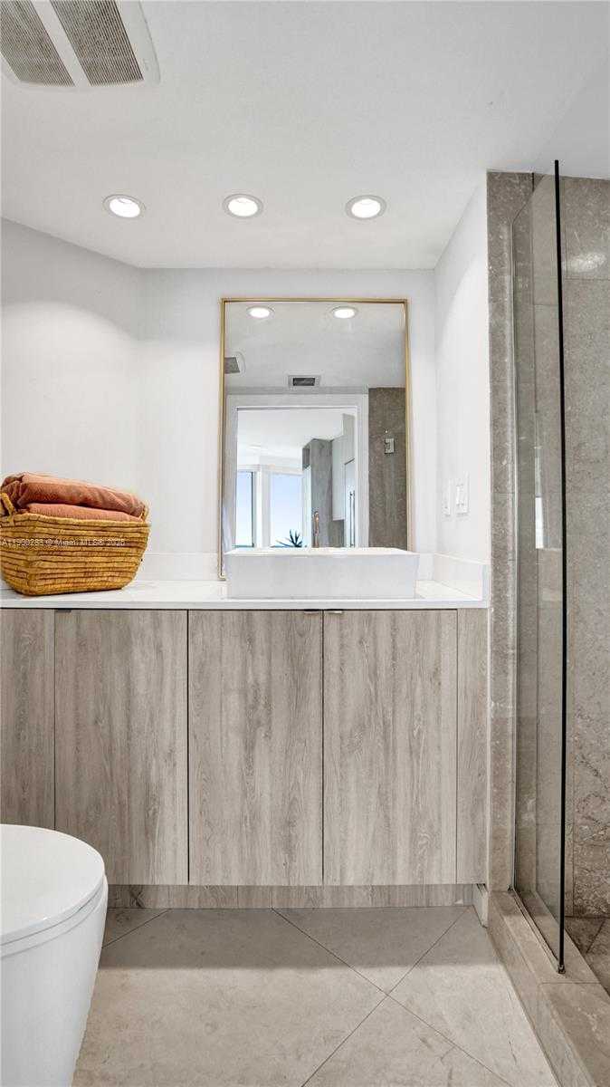 Small Image of 7330 OCEAN TER #20-B, Miami Beach Number 18