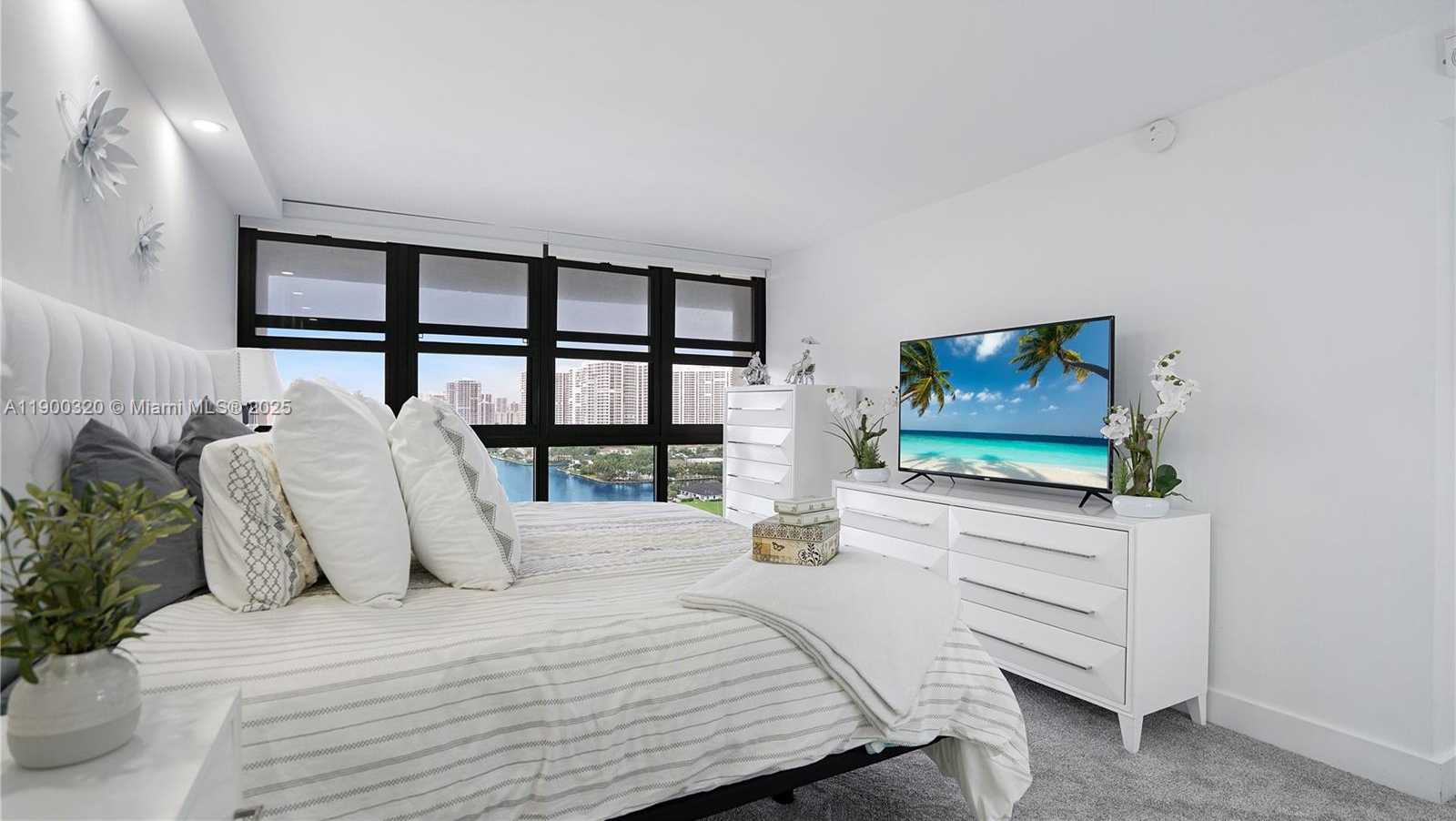 Small Image of 2017 SOUTH OCEAN DR #1510, Hallandale Beach Number 21