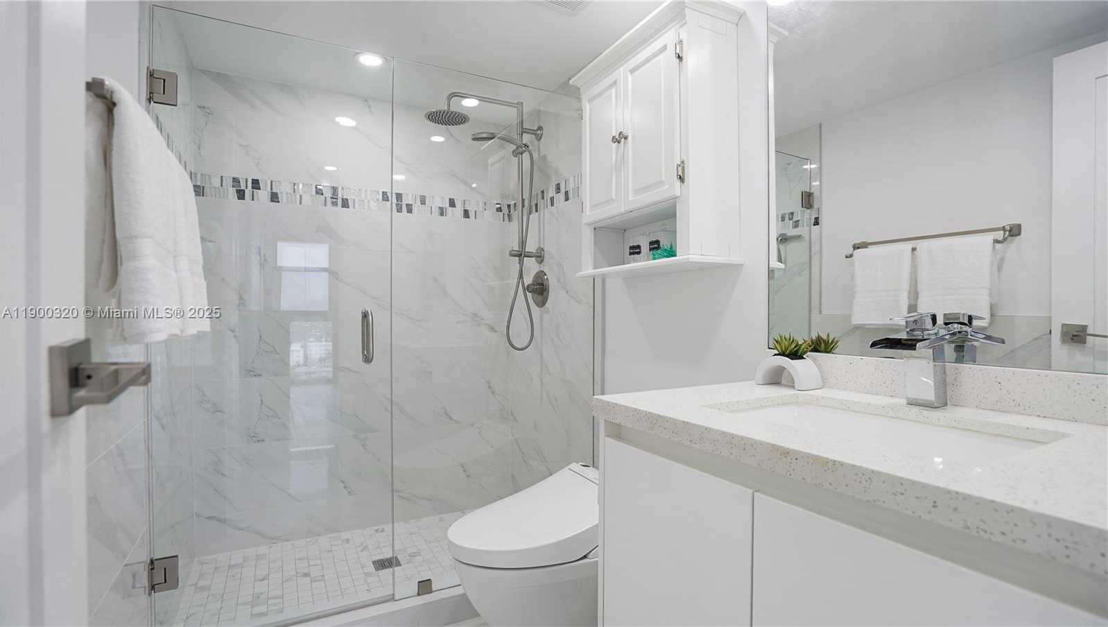 Small Image of 2017 SOUTH OCEAN DR #1510, Hallandale Beach Number 25