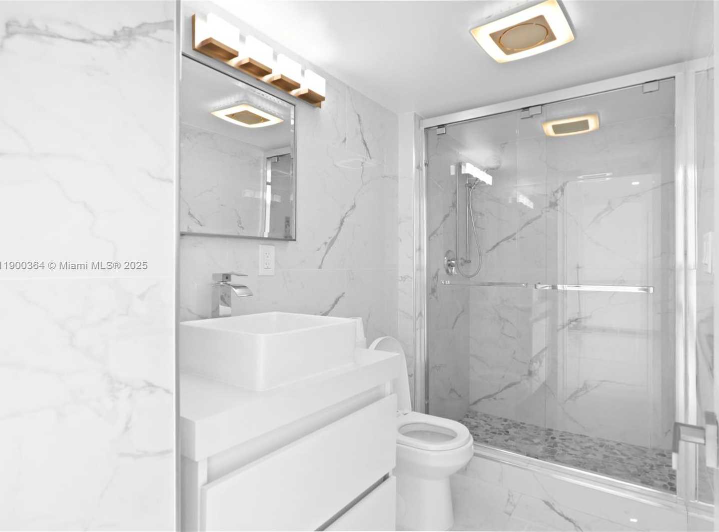 Small Image of 3675 NORTH COUNTRY CLUB DR #2008, Aventura Number 44