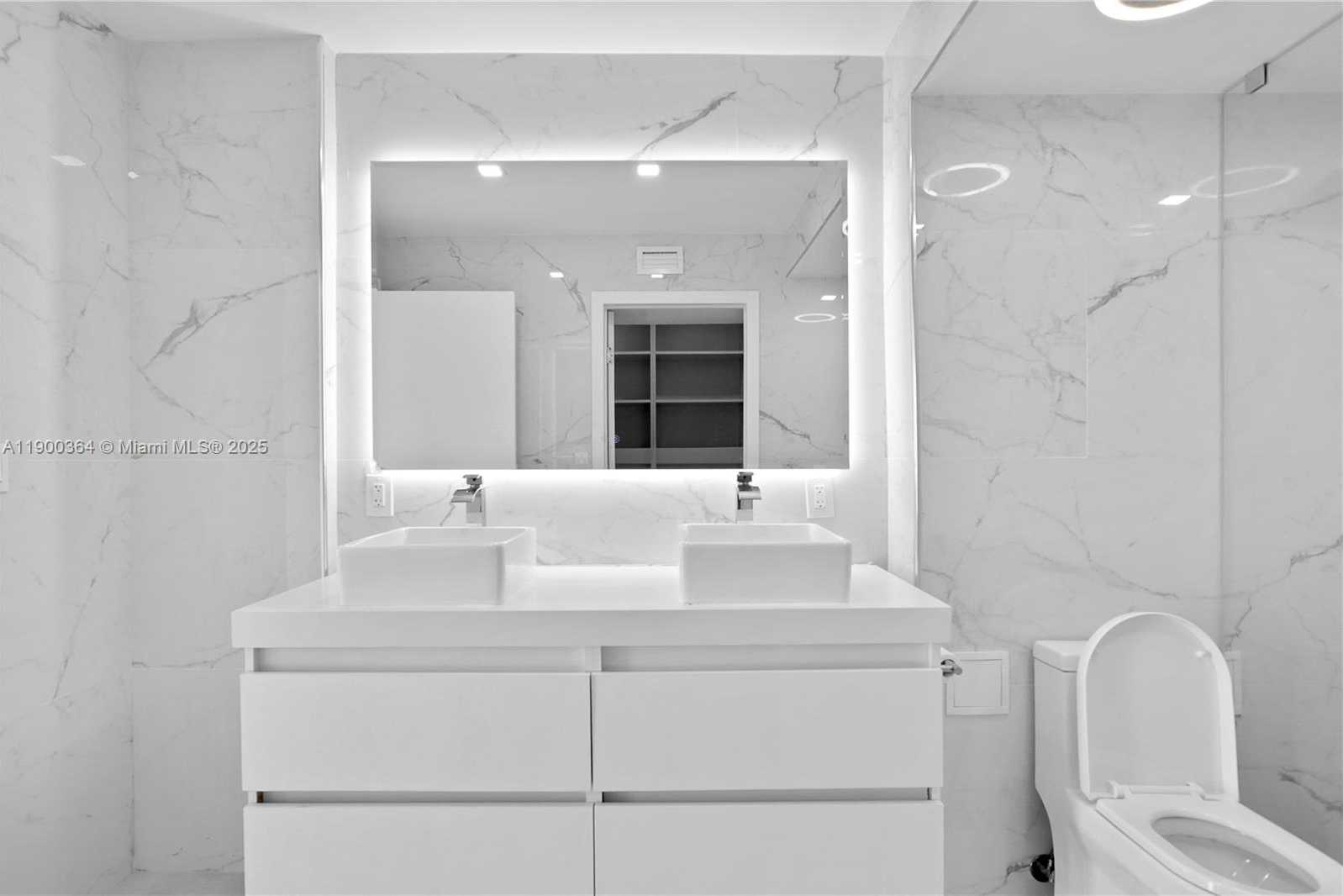 Small Image of 3675 NORTH COUNTRY CLUB DR #2008, Aventura Number 7