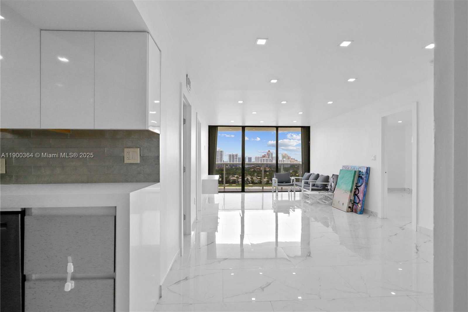 Small Image of 3675 NORTH COUNTRY CLUB DR #2008, Aventura Number 9