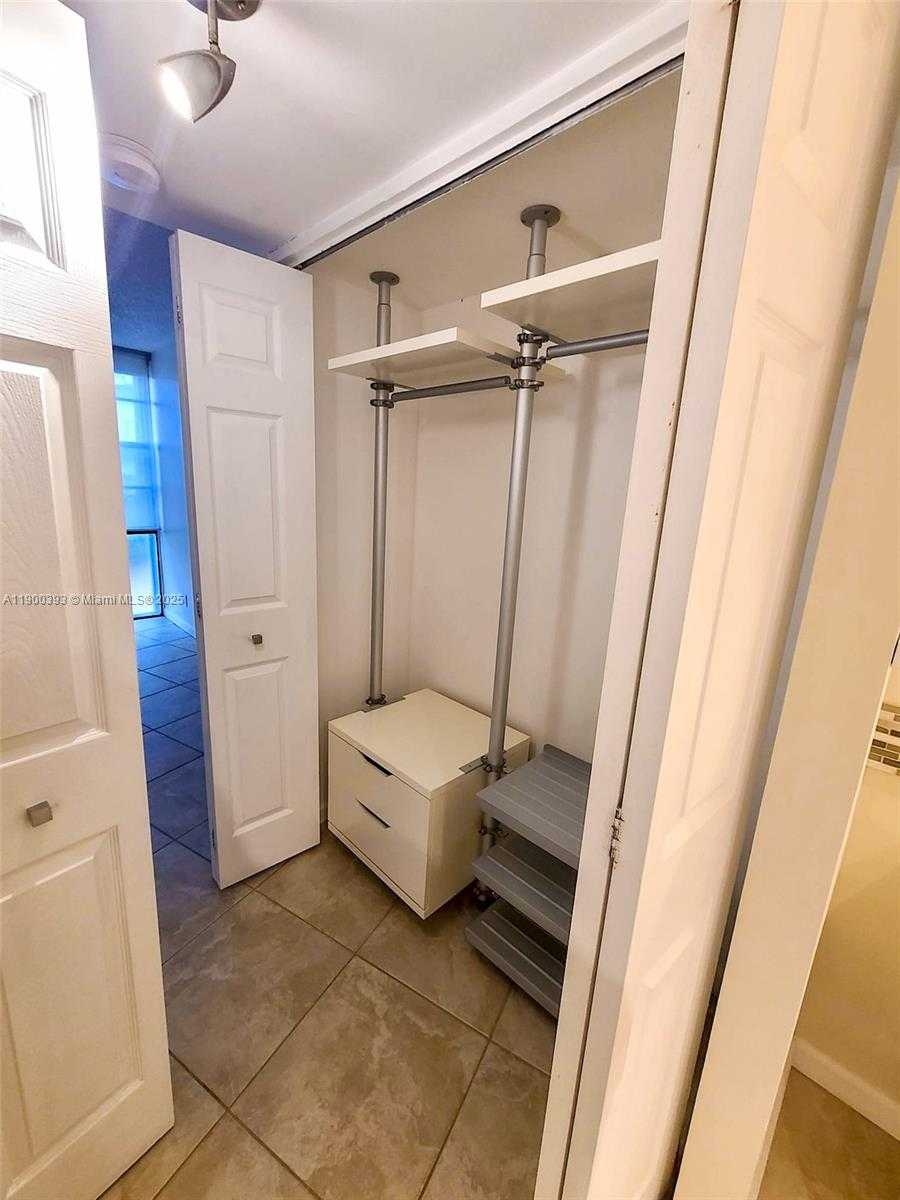 Small Image of 3475 NORTH COUNTRY CLUB DR #115, Aventura Number 16