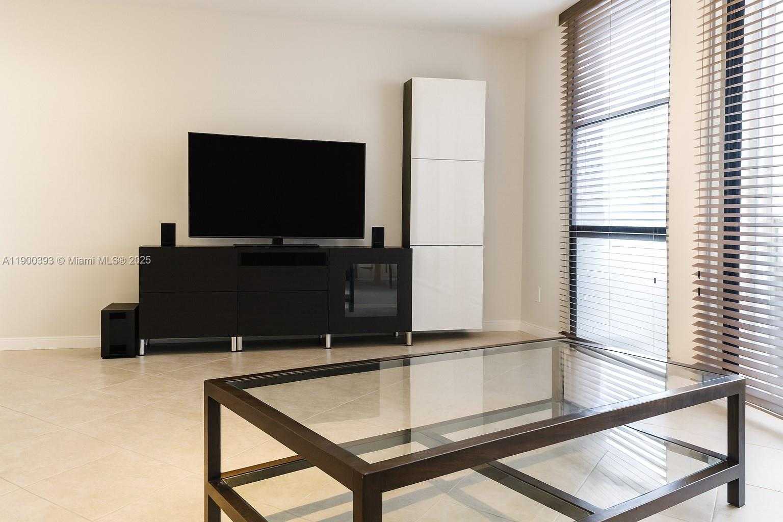 Small Image of 3475 NORTH COUNTRY CLUB DR #115, Aventura Number 9