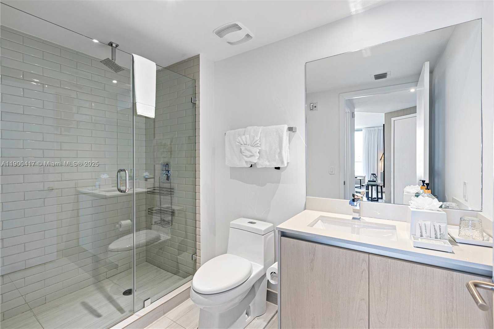 Small Image of 4010 SOUTH OCEAN DR #R1701, Hollywood Number 17