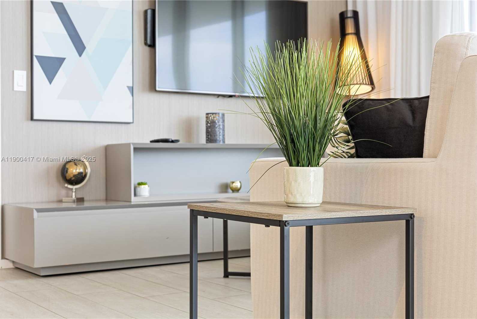 Small Image of 4010 SOUTH OCEAN DR #R1701, Hollywood Number 24